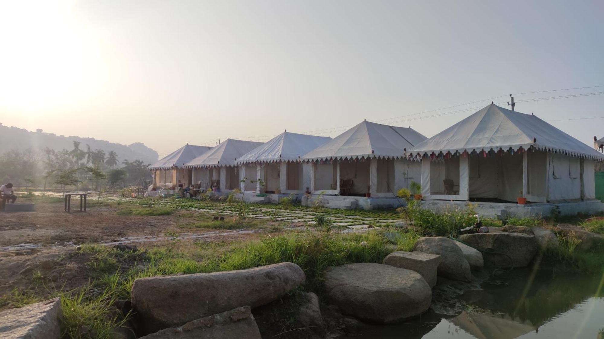 Murali Guesthouse Hampi Bagian luar foto