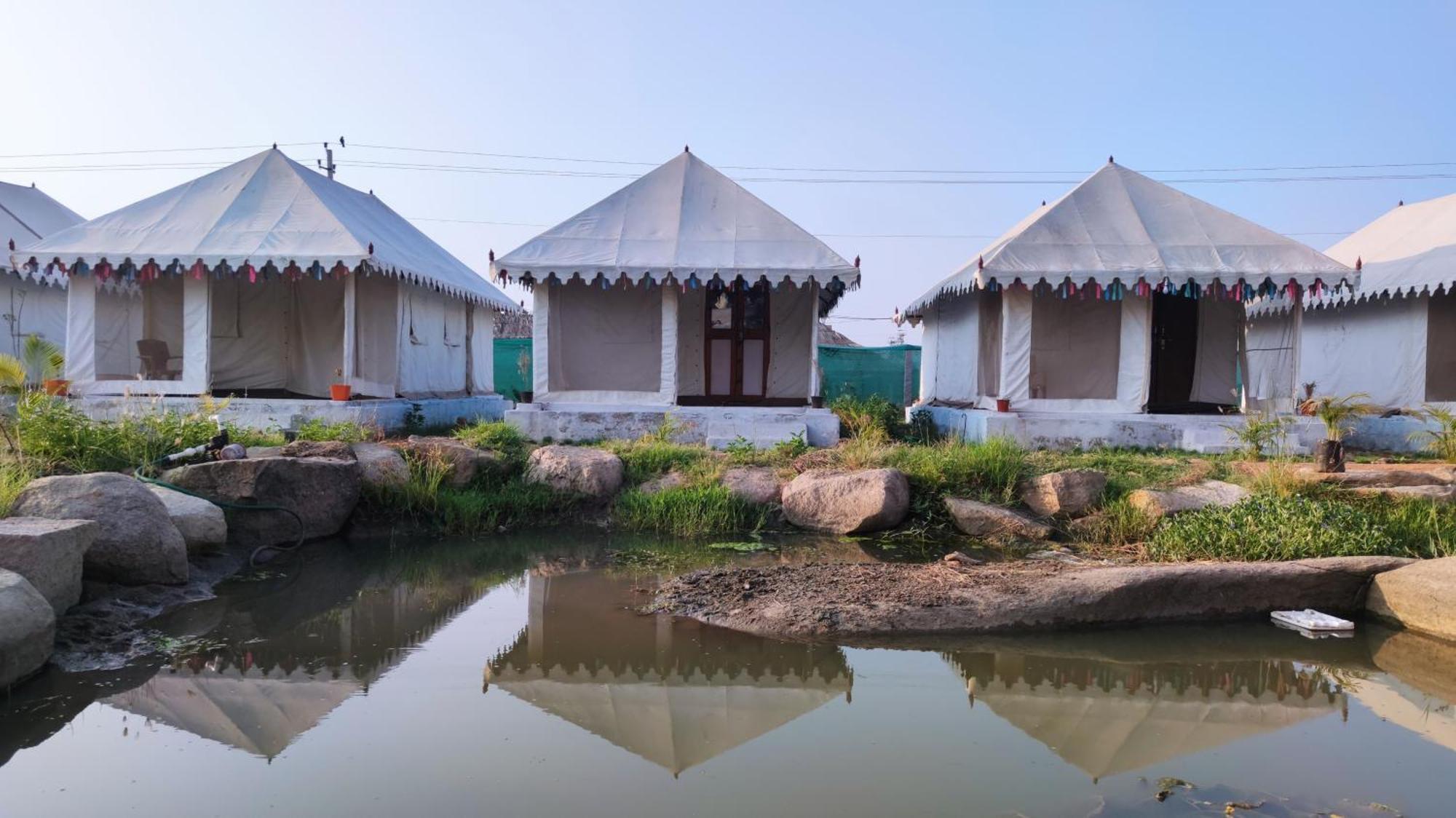 Murali Guesthouse Hampi Bagian luar foto