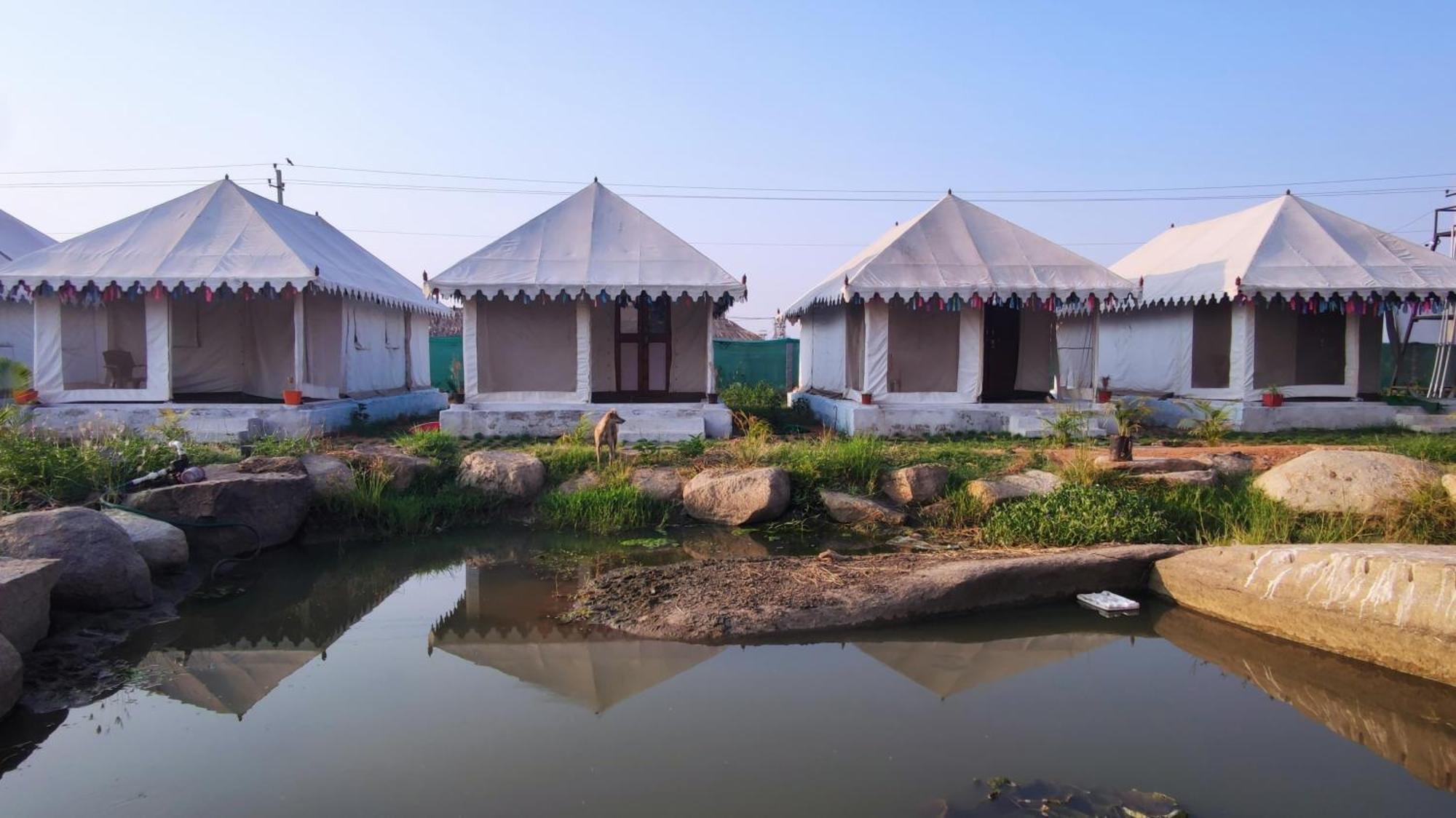 Murali Guesthouse Hampi Bagian luar foto